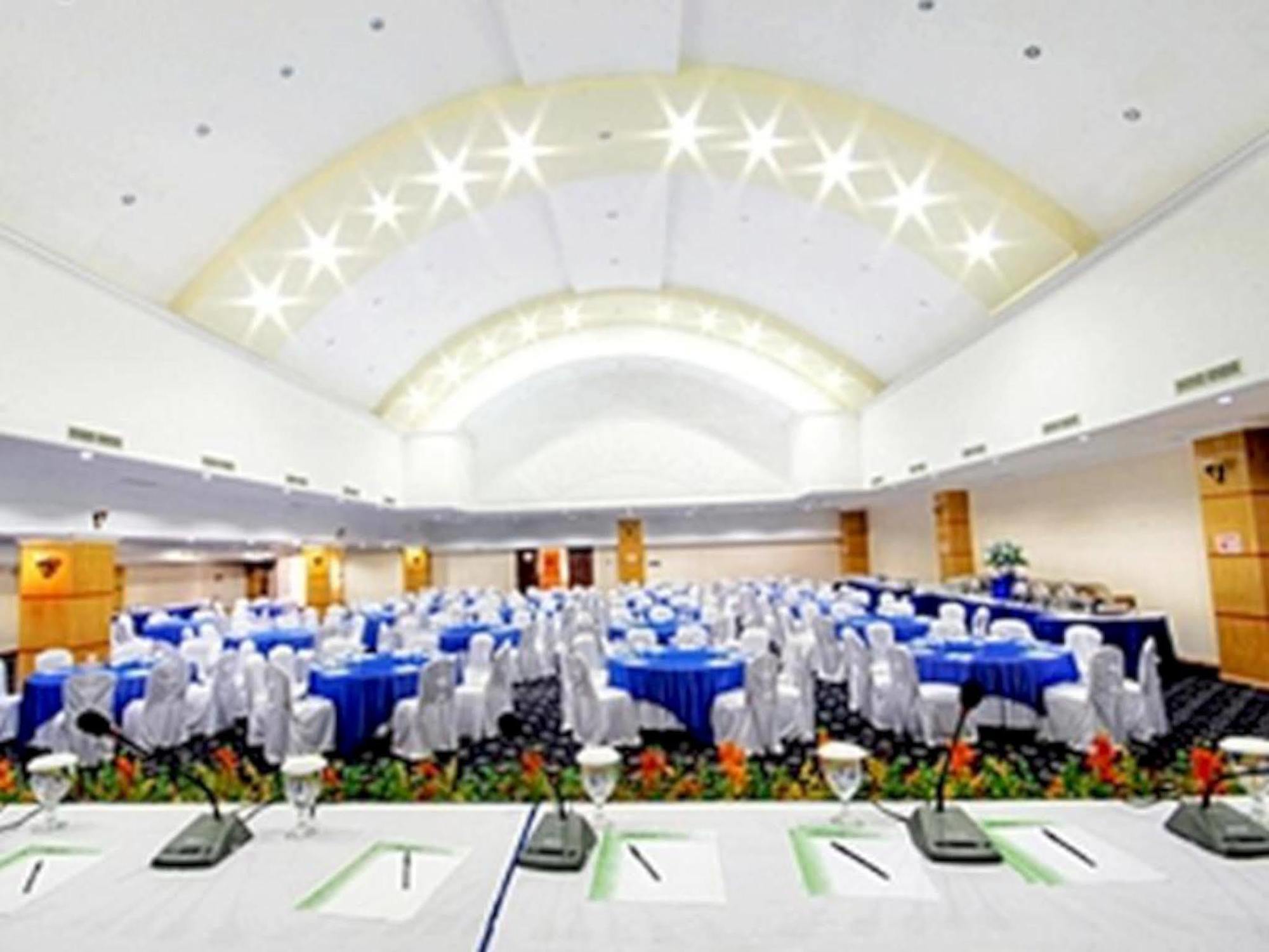 Hotel Madani Medan - Syariah Hotel Eksteriør bilde