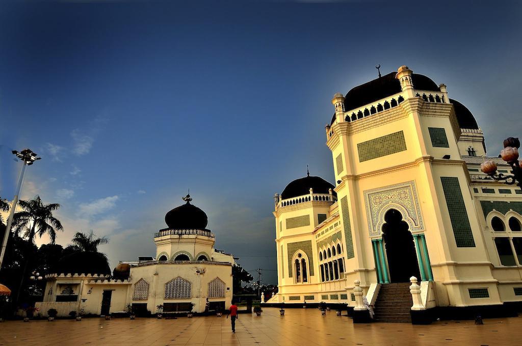 Hotel Madani Medan - Syariah Hotel Eksteriør bilde